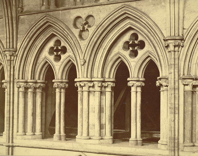 Arco apuntado